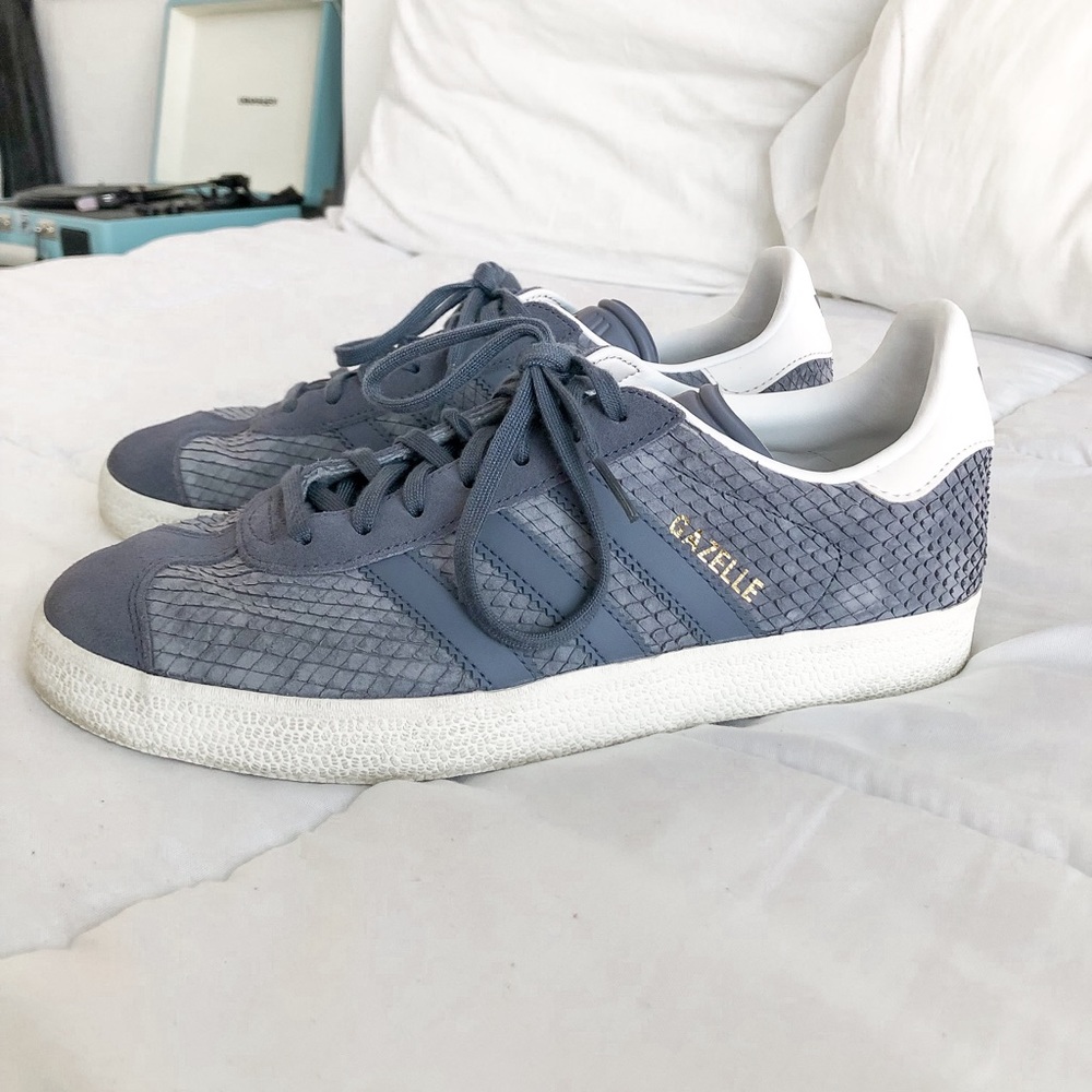 Adidas Gazelle Sneakers (Surplus Purple/White)